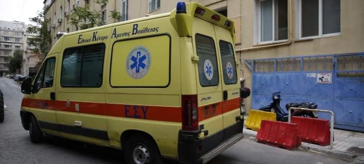 Στο νοσοκομείο μητέρα με το παιδί της μετά από φωτιά σε διαμέρισμα στην Κυψέλη